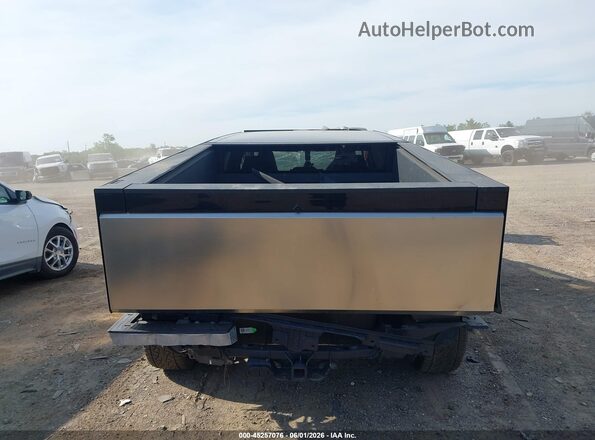 7G2CEHED9RA048999 2024 TESLA CYBERTRUCK Silver 