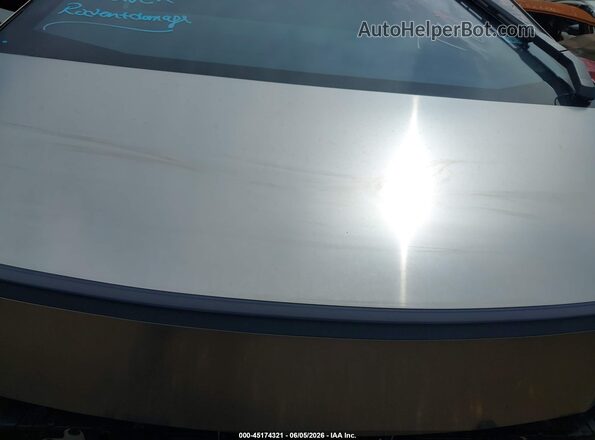 7G2CEHEDXRA046176 2024 TESLA CYBERTRUCK Silver Widok z tyłu