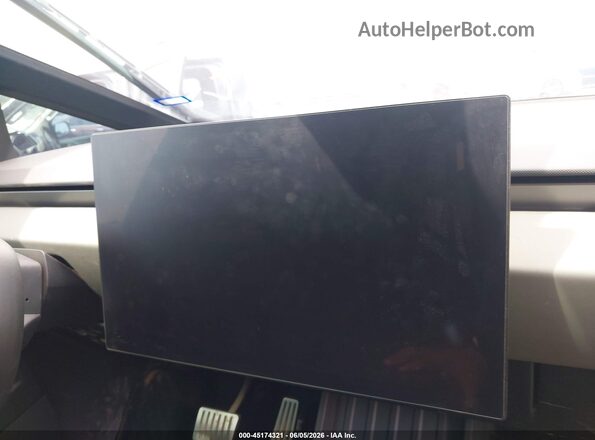 7G2CEHEDXRA046176 2024 TESLA CYBERTRUCK Silver 