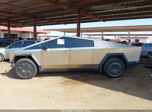 7G2CEHEDXSA062657 2025 TESLA CYBERTRUCK Silver Widok wnętrza 360 stopni