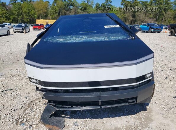 7G2CEHEE2RA026867 2024 TESLA CYBERTRUCK Двухцветный Вид спереди