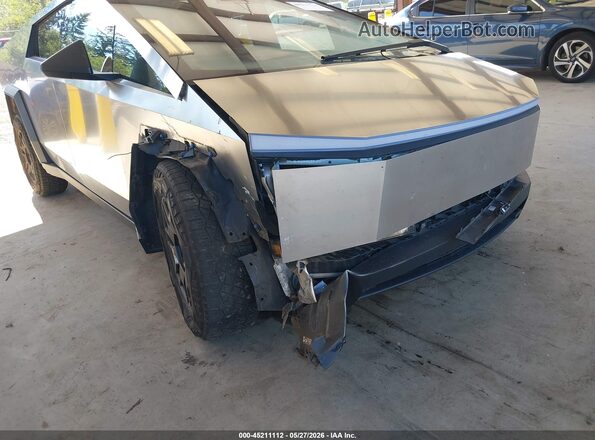 7G2CEHEE7RA009529 2024 TESLA CYBERTRUCK Silver 