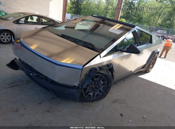 7G2CEHEE7RA009529 2024 TESLA CYBERTRUCK Silver 