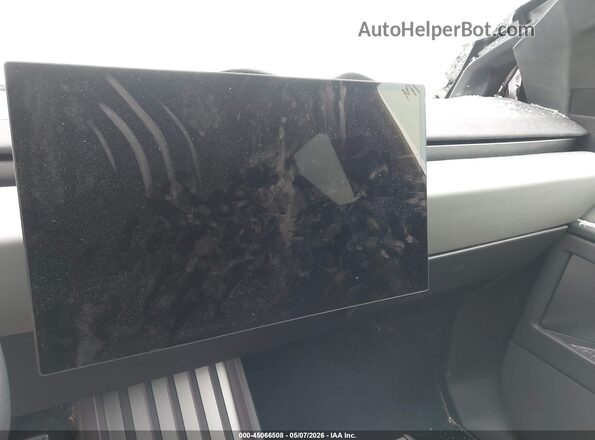7G2CEHEE9SA075196 2025 TESLA CYBERTRUCK Silver Widok tylnych siedzeń
