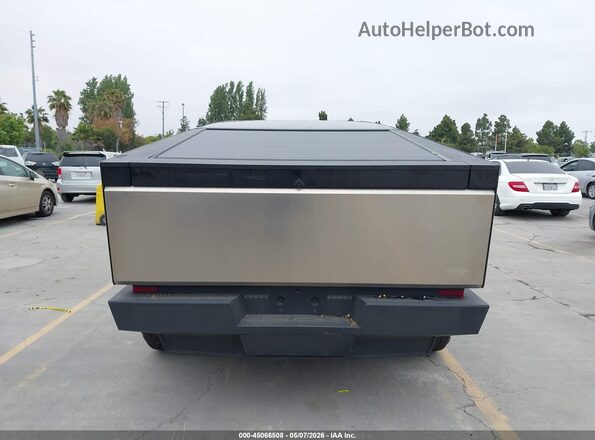 7G2CEHEE9SA075196 2025 TESLA CYBERTRUCK Silver 