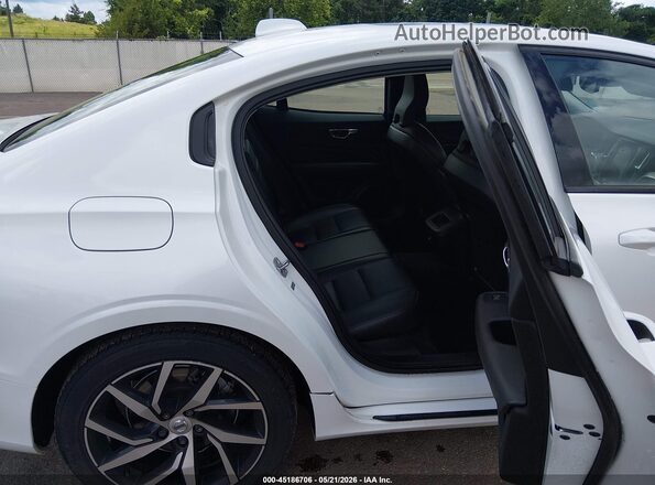 7JR102FK0LG050709 2020 VOLVO S60 White VIN კოდის სტიკერის ხედი