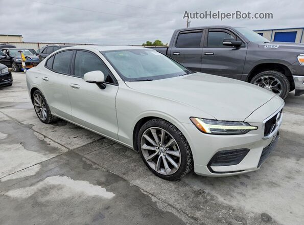 7JR102FK0LG067753 2020 VOLVO S60 Silver Передня права чверть