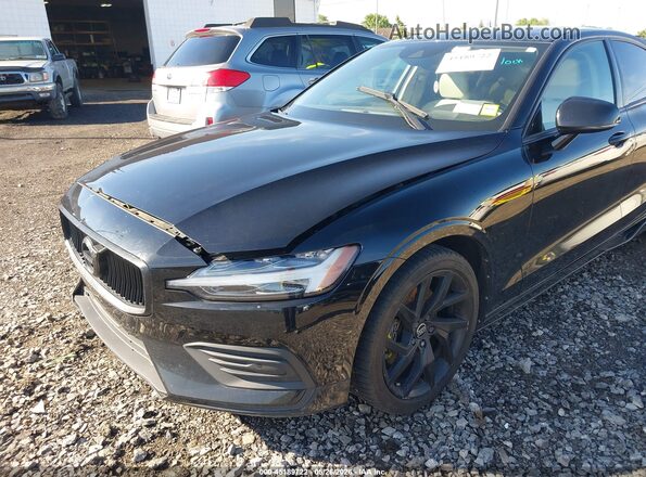 7JR102FK5LG065576 2020 VOLVO S60 Черный Вид спереди