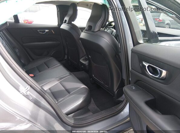 7JRA22TK3LG037824 2020 VOLVO S60 Серый 