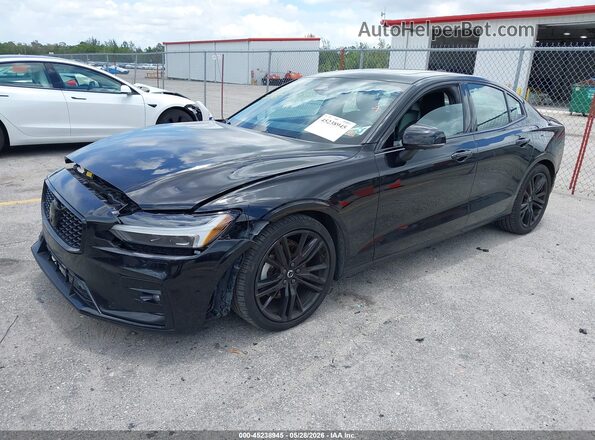 7JRL12FHXRG305739 2024 VOLVO S60 Black Vista tres cuartos delantera izquierda