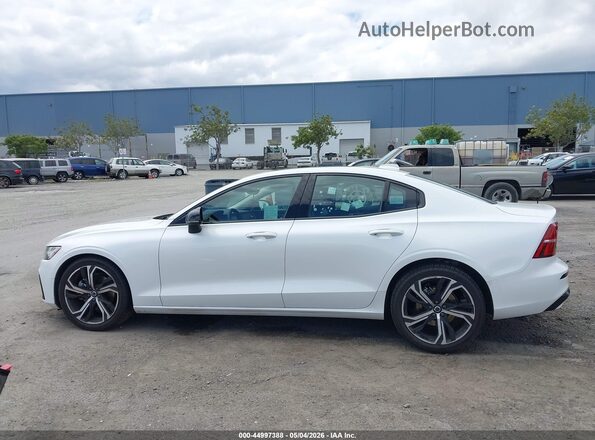 7JRL12FK1RG324174 2024 VOLVO S60 White Vista interior de 360 grados