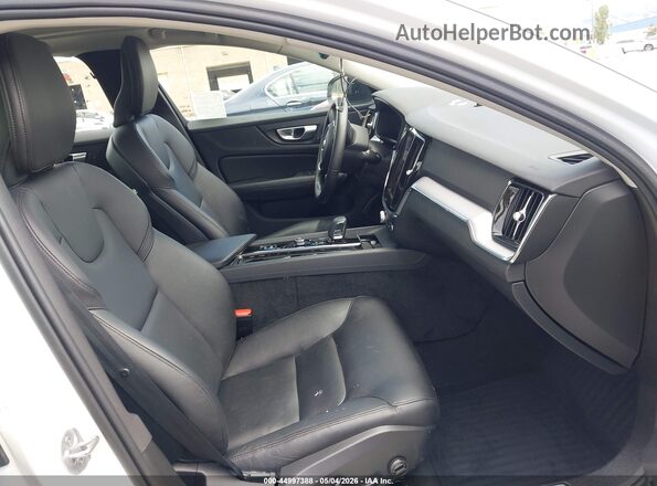 7JRL12FK1RG324174 2024 VOLVO S60 White Vista interior delantera