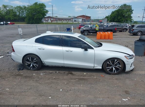 7JRL12FK6RG321691 2024 VOLVO S60 White Vista interior trasera