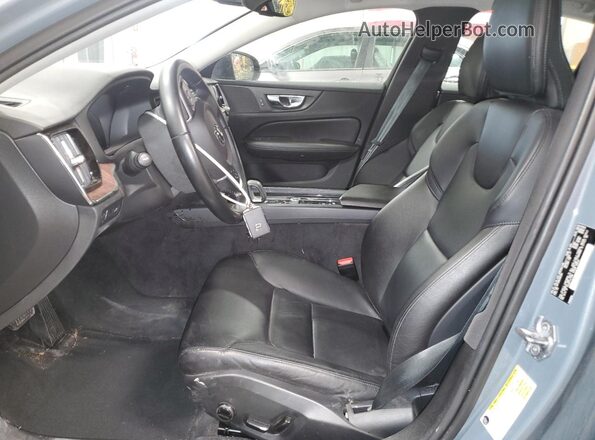 7JRL12FZ9NG192384 2022 VOLVO S60 Gray Front interior view
