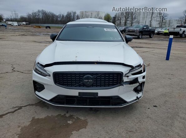 7JRL12GD0SG367460 2025 VOLVO S60 Белый Вид спереди