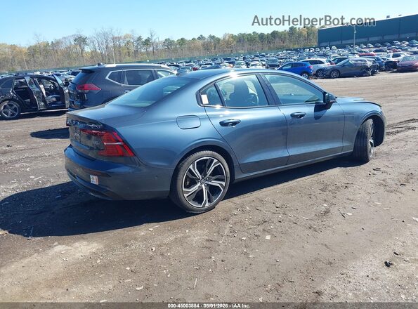 7JRL12TMXRG282920 2024 VOLVO S60 Blue Trasero derecho