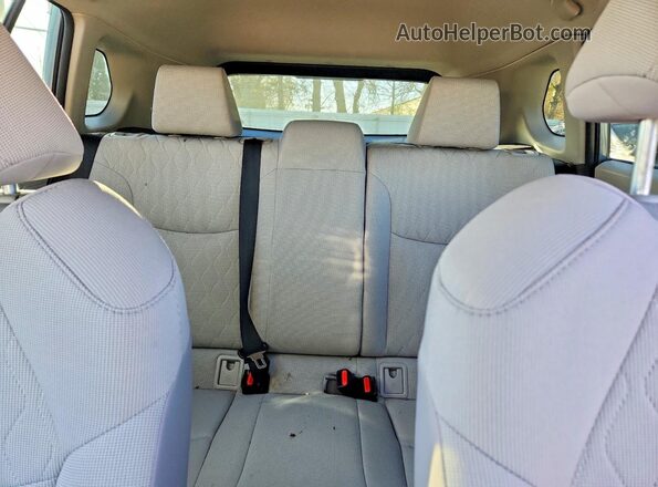 7MUAAABG4PV056036 2023 TOYOTA COROLLA Silver 