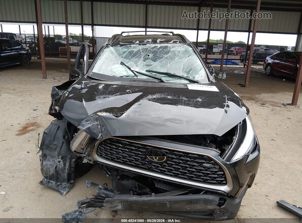 7MUDAAAG0SV131449 2025 TOYOTA COROLLA CROSS Black წინა პანელის ხედი