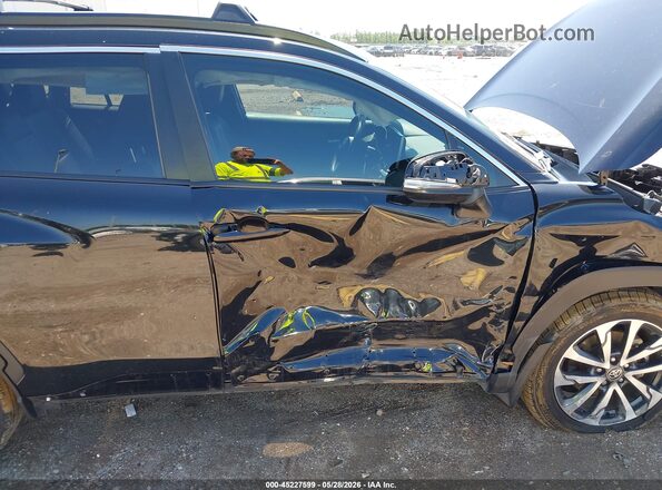 7MUDAAAG6PV045649 2023 TOYOTA COROLLA CROSS Black Vista frontal