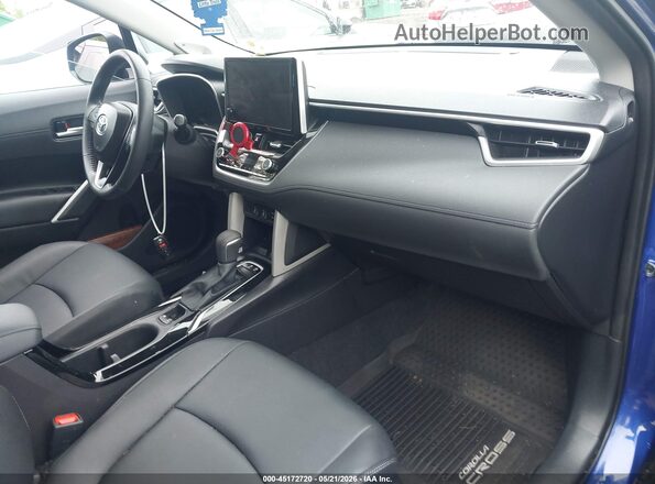 7MUDAABG0SV135922 2025 TOYOTA COROLLA CROSS Blue წინა სალონის ხედი