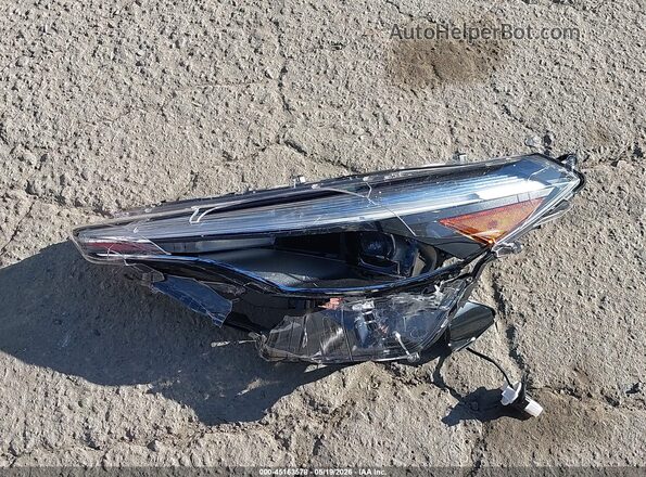 7MUDAABG2SV145996 2025 TOYOTA COROLLA CROSS Black ხელსაწყოთა პანელის ხედი