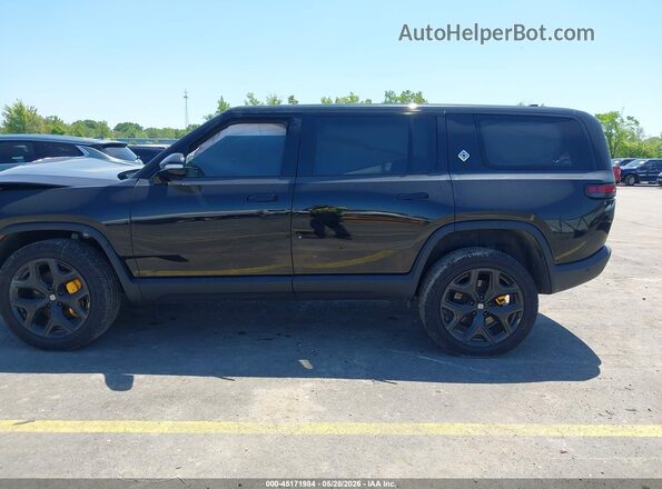 7PDSGABA1PN028802 2023 RIVIAN R1S Black Սալոնի 360 աստիճան տեսք