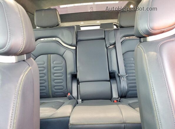 7PDSGABA2PN021132 2023 RIVIAN R1S Gray 