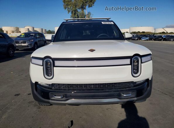7PDSGABA6RN036431 2024 RIVIAN R1S White Front view