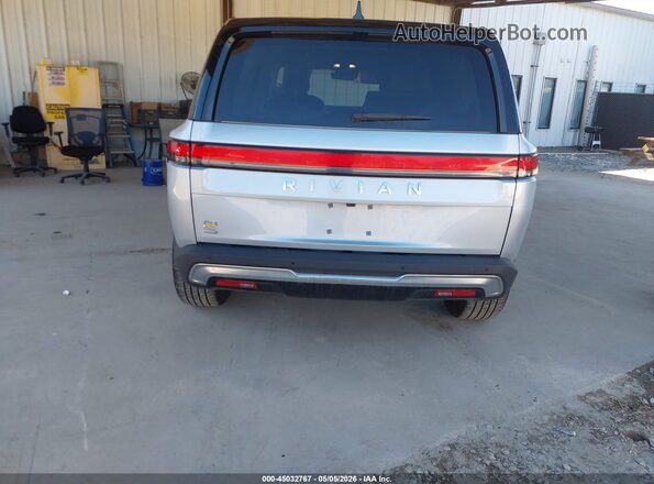 7PDSGABAXPN006829 2023 RIVIAN R1S Серый 
