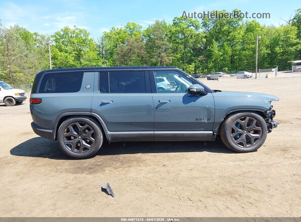 7PDSGABP9TN079995 2026 RIVIAN R1S Light Blue 360 interior view
