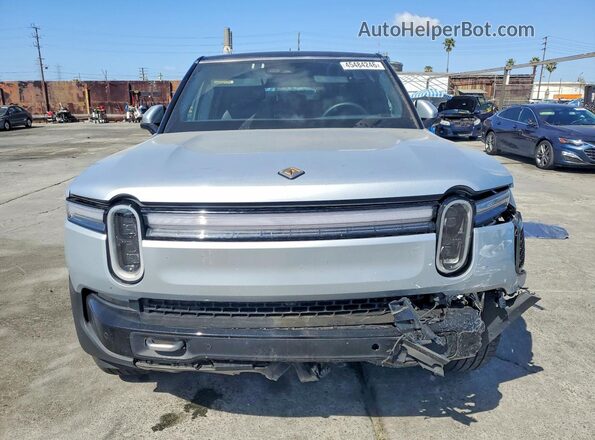 7PDSGBBA6SN051202 2025 RIVIAN R1S Silver Widok z przodu