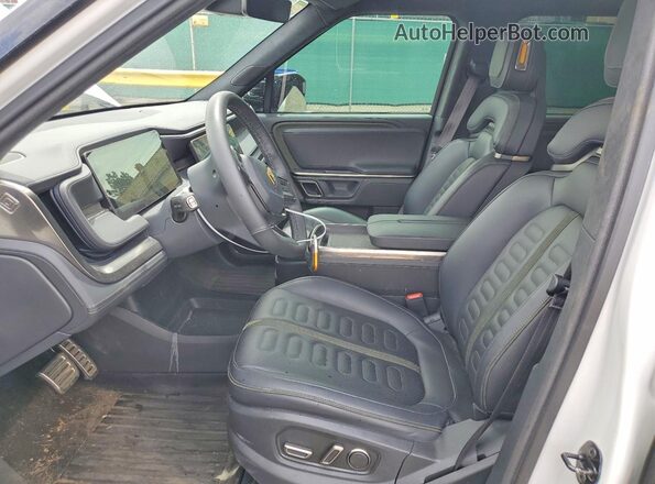 7PDSGCBAXRN031597 2024 RIVIAN R1S White Вид салону спереду