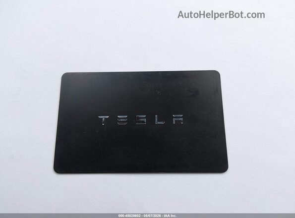 7SAXCAE52SF469744 2025 TESLA MODEL X Red Dashboard view