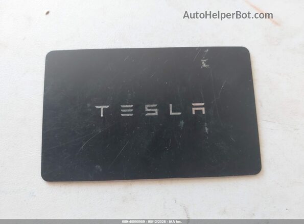 7SAXCAE58SF471286 2025 TESLA MODEL X White Widok deski rozdzielczej