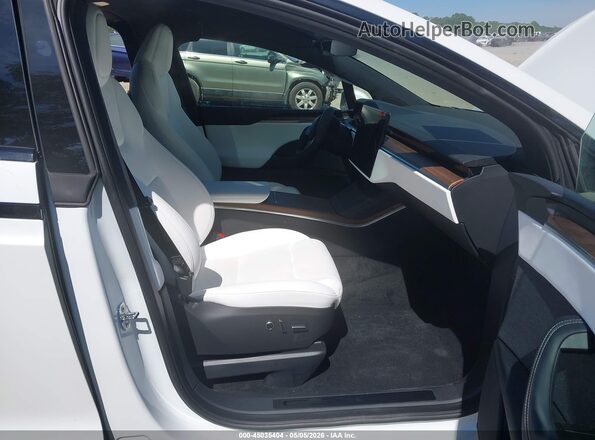 7SAXCBE54SF466950 2025 TESLA MODEL X White Вид салону спереду