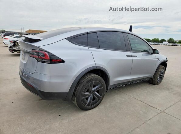 7SAXCBE54TF480395 2026 TESLA MODEL Серебряный Задняя правая четверть