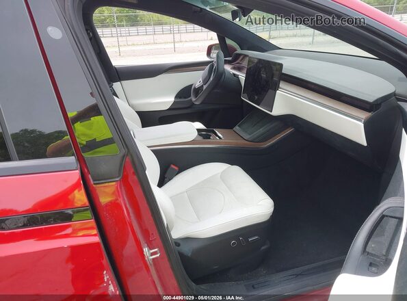 7SAXCBE55NF343159 2022 TESLA MODEL X Red Սալոնի դիմացի տեսք