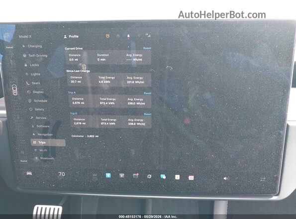 7SAXCBE5XSF469741 2025 TESLA MODEL X Silver Rear seats view