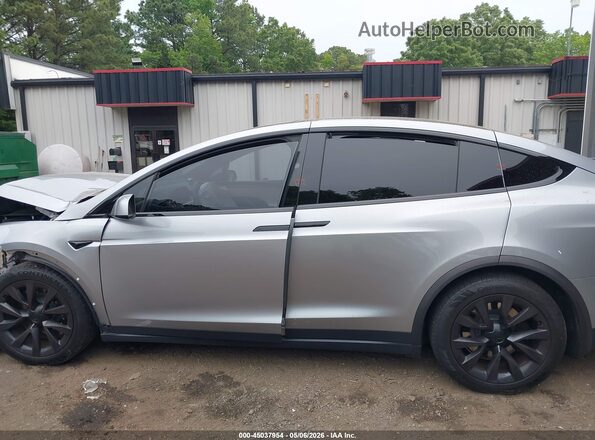 7SAXCDE54SF472338 2025 TESLA MODEL X Gray Rear interior view