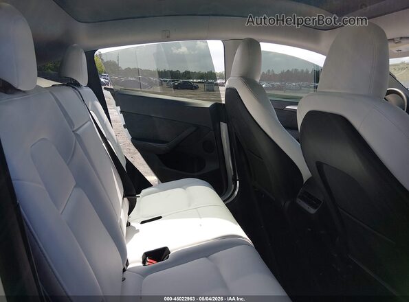 7SAYGAEE0PF706313 2023 TESLA MODEL Y White Widok naklejki z numerem VIN