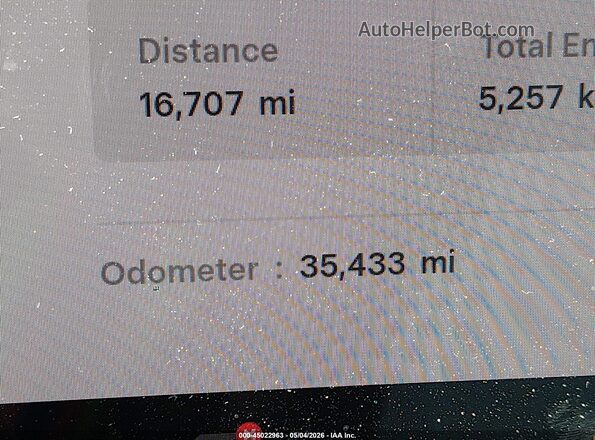 7SAYGAEE0PF706313 2023 TESLA MODEL Y White Widok wnętrza 360 stopni