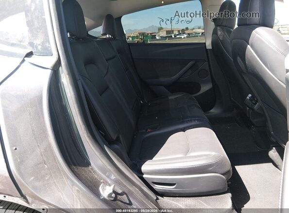 7SAYGAEE2PF668955 2023 TESLA MODEL Y Gray VIN կոդի պիտակի տեսք