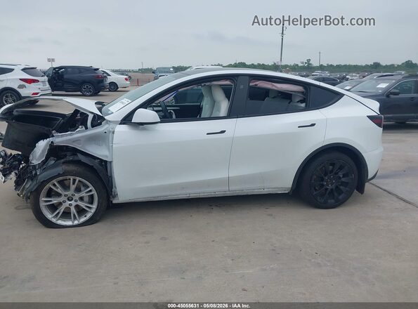 7SAYGAEE3PF896852 2023 TESLA MODEL Y Белый Вид задней части салона