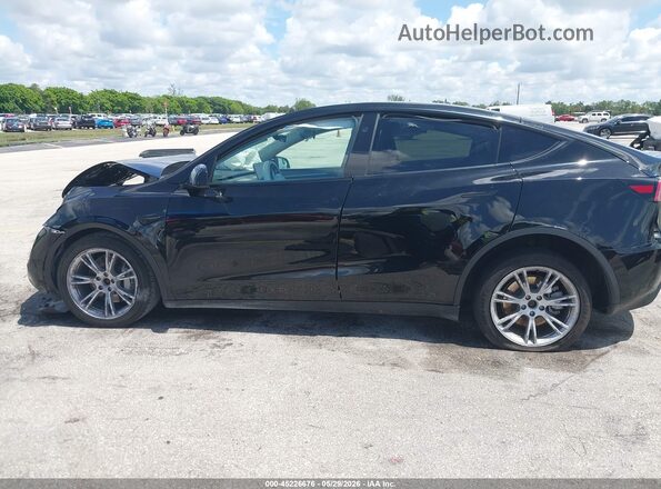 7SAYGAEE3RF024271 2024 TESLA MODEL Y Black 