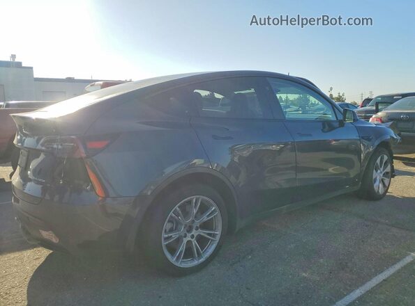 7SAYGAEE5RF064092 2024 TESLA MODEL Gray Trasero derecho