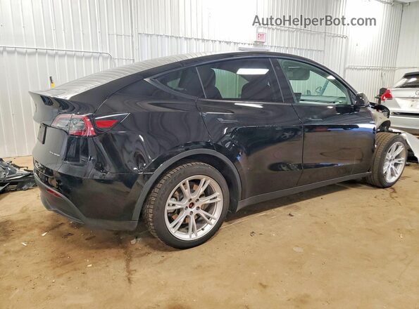 7SAYGAEE7PF770610 2023 TESLA MODEL Black Tył prawy