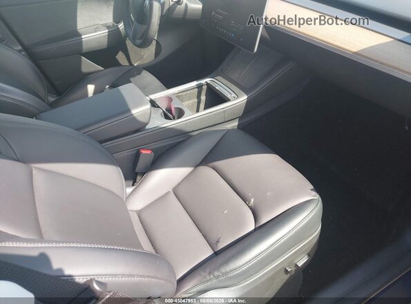 7SAYGAEE7PF946880 2023 TESLA MODEL Y Blue Widok wnętrza z przodu