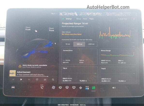 7SAYGAEE7PF946880 2023 TESLA MODEL Y Blue Widok tylnych siedzeń
