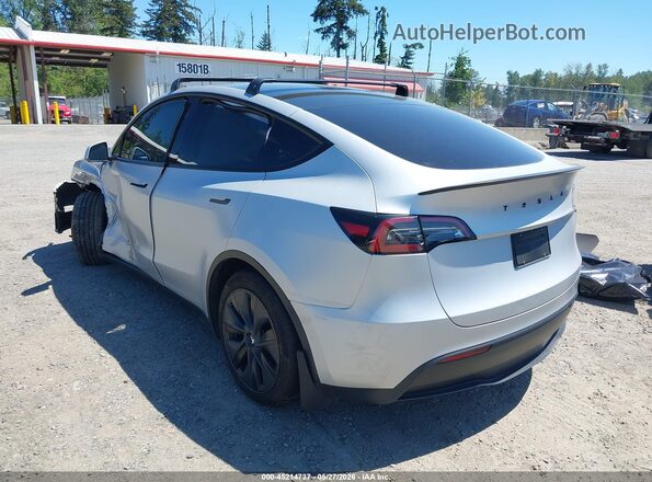 7SAYGAEE7RF169751 2024 TESLA MODEL Y Silver 