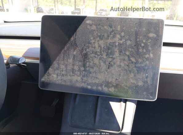 7SAYGAEE7RF169751 2024 TESLA MODEL Y Silver 